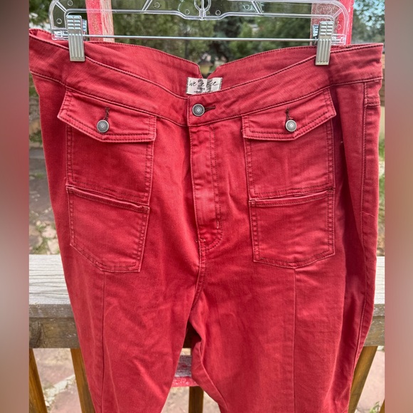 Curvy utility flare - Picture 3 of 6